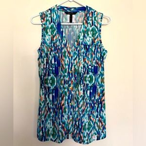 BCBG MaxAzria Top Sleeveless Top. Paint Stroke Pattern. Size Medium.